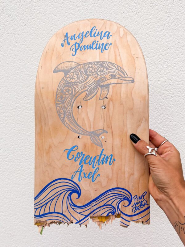 Demi planche de skate mandala dauphin customisation Demi planche de skate mandala dauphin customisation