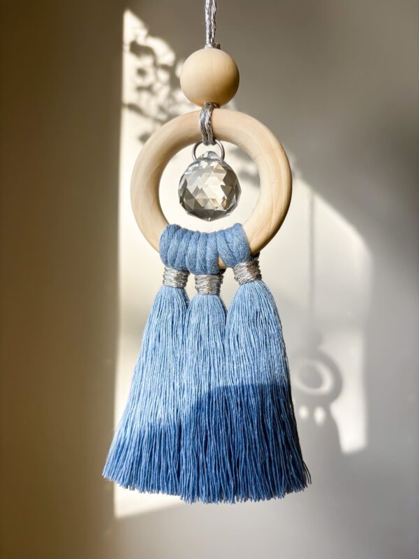 Décoration triple pompons en macramé attrape soleil-02 Decoration-triple-pompons-en-macrame-attrape-soleil