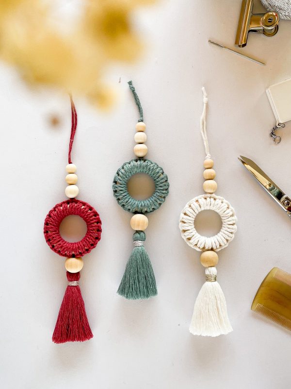 Suspension pompon rose sauvage, laurier, naturel Kit macramé suspension pompon