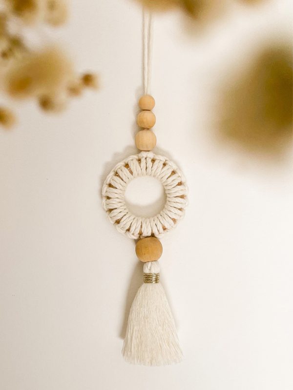 Suspension pompon naturel et finition doré Suspension pompon décoration bohème murale rose sauvage, laurier, naturel