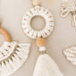 Suspension pompon décoration bohème murale rose sauvage, laurier, naturel