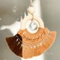 Suncatcher suspension macramé arc-en-ciel