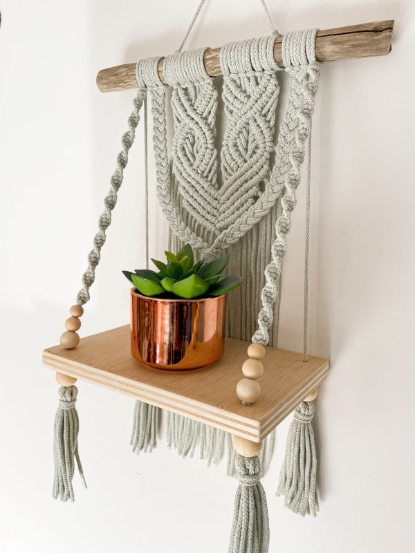 Etagère bohème en macramé et bois Etagère bohème en macramé et bois