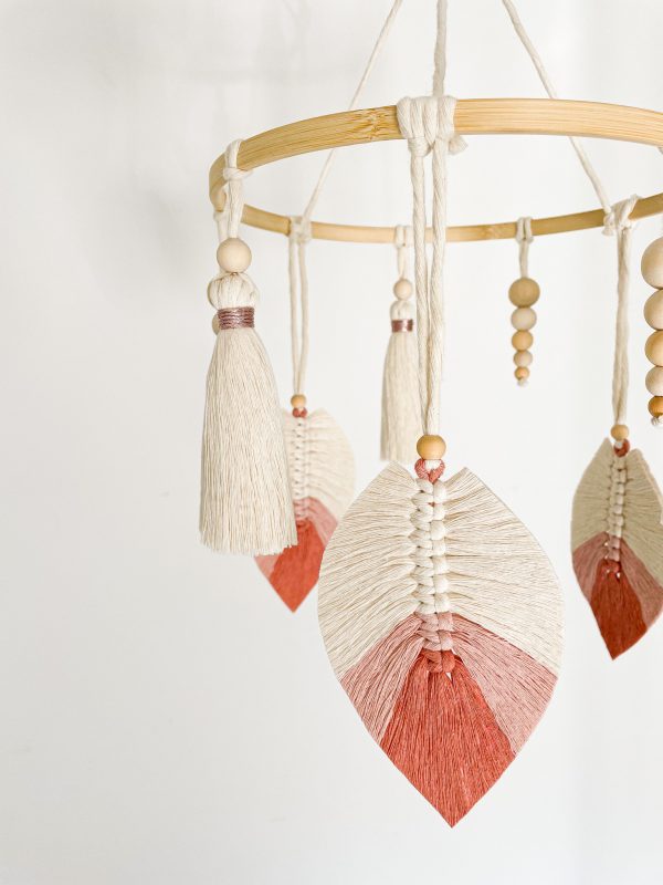 Mobile bebe_plume en macrame_02 Mobile bebe_plume en macrame_02