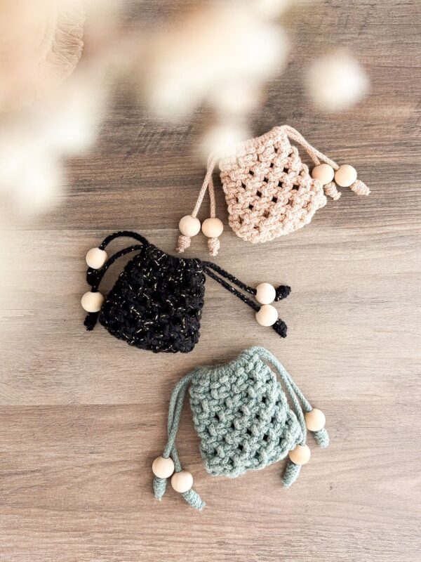 Kit porte-monnaie macramé01 Kit porte-monnaie macramé