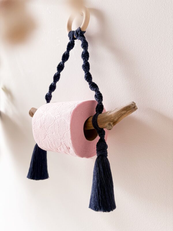 Dérouleur papier toilette en macramé bleu jean_03 Dérouleur papier toilette en macramé bleu jean_03