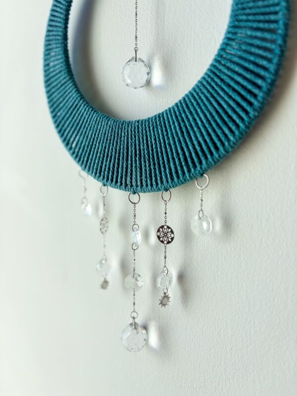 Attrape-Soleil Bijou de Lumière 20cm bleu sarcelle_03 Attrape-Soleil Macramé Bijou & Prismes Arc-en-ciel