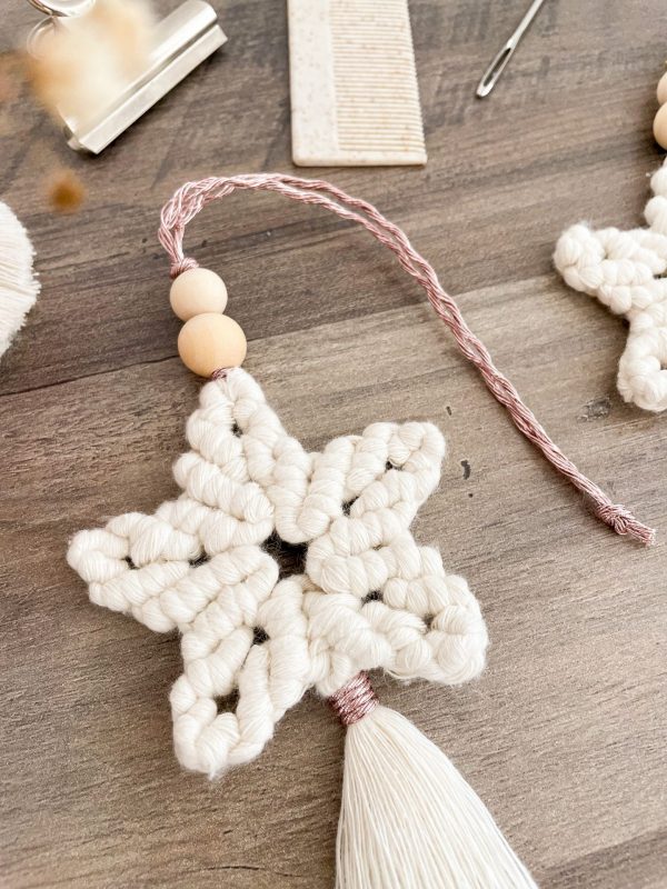 Décoration petite etoile filante noel en macrame_2 Décoration petite etoile filante noel en macrame_2