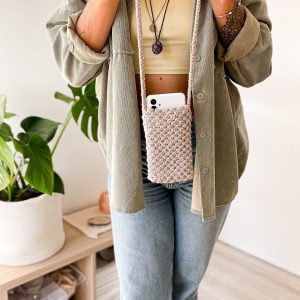 Sacoche de téléphone en macramé