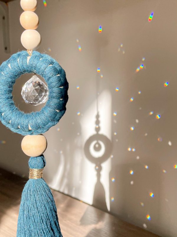 suncatcher pompon bleu canard suncatcher pompon bleu canard