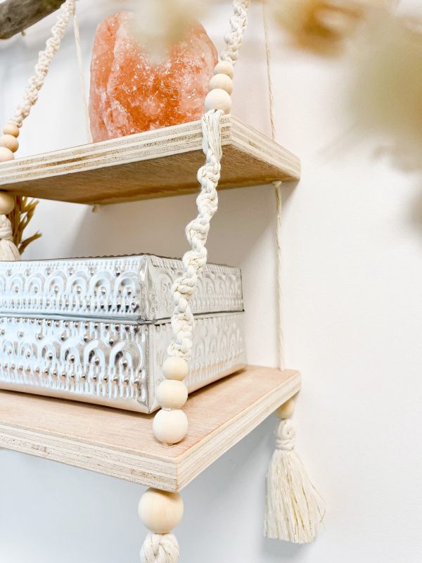 Étagère en macramé à 2 niveaux – L’atelier de Valentine Étagère en macramé à 2 niveaux - L'atelier de Valentine