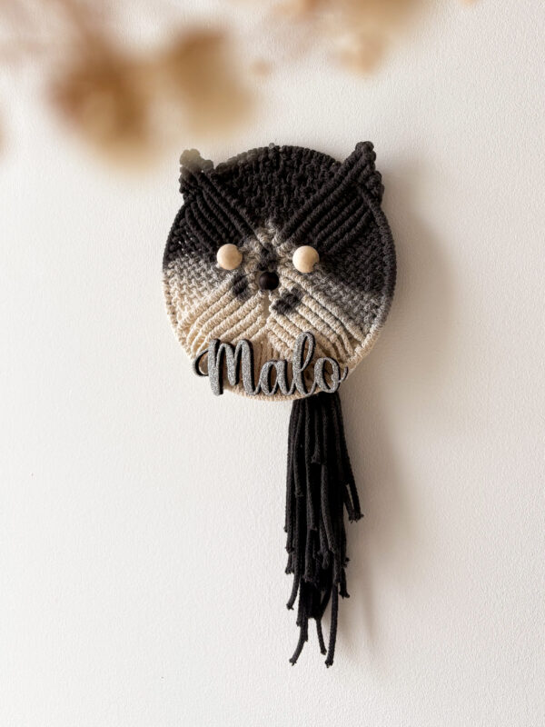 chat en macramé teint noir et blanc unique chat en macramé teint noir et blanc unique