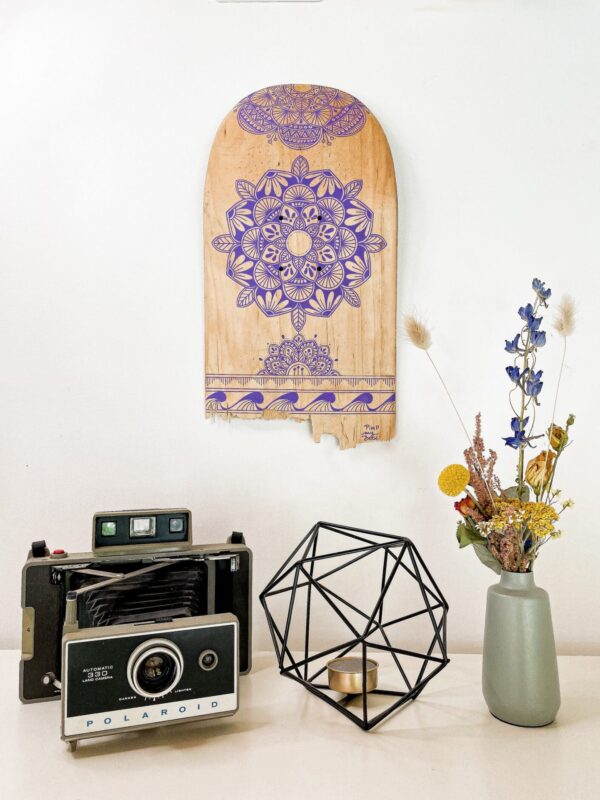 Planche de skate cassé recyclé mandala violet Planche de skate cassé recyclé mandala violet