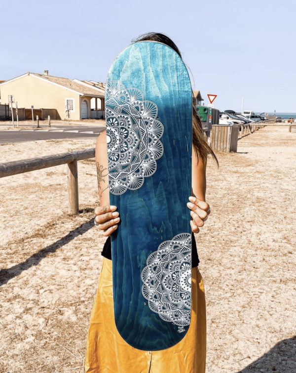 Planche de skate recyclé cusrtomisation mandala blanc