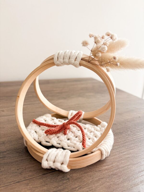 Porte alliance en macrame