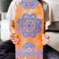 planche de skate recyclé customisation mandala orange et bleu