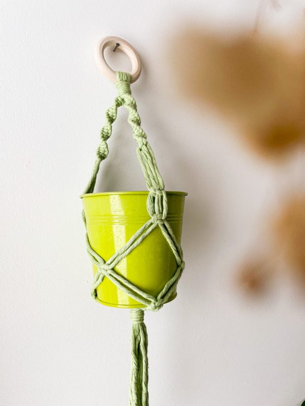 Petite suspension pour plante vert matcha macrame_03 Petite suspension pour plante vert matcha macrame_03