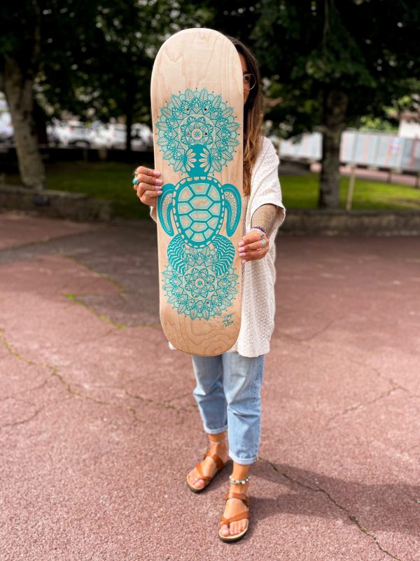 planche de skate customisée mandala et tortue planche de skate customisée mandala et tortue