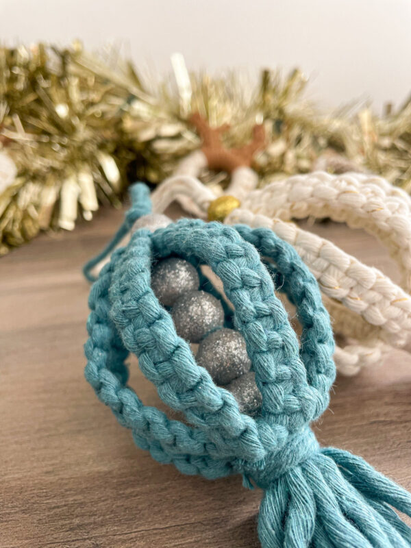 Boule de noel en macramé_04 Boule de noel en macramé