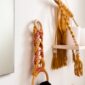 Porte serviette en macramé moutarde et terre cuite_01