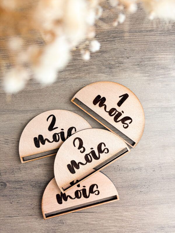 Fanion en bois de naissance avec encoche macramé et crochet_01