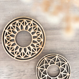 Support bois sous-verre macramé