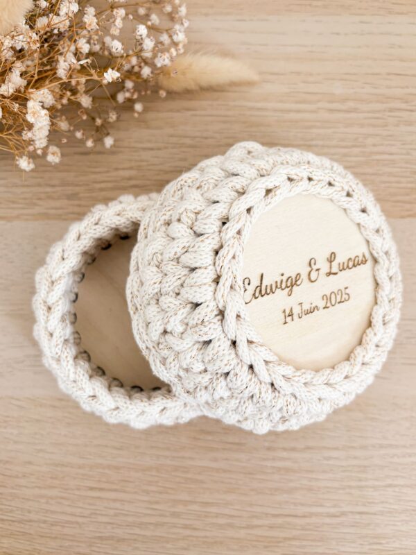 Boite mariage alliance porte alliance crochet sur mesure_02 Boîte ronde au crochet personnalisée