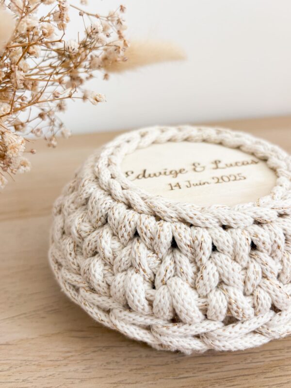 Boite mariage alliance porte alliance crochet sur mesure_05 Boîte ronde au crochet personnalisée