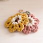Porte-clé fleur en macramé fait main en coton recyclé