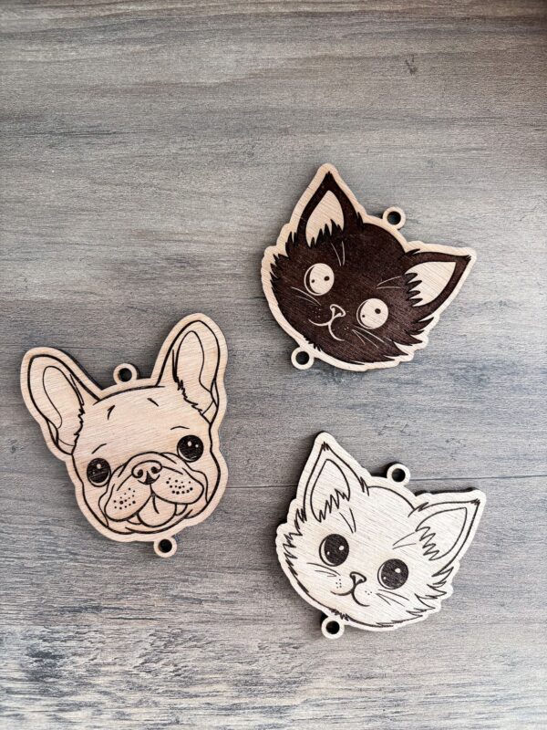 Ornement bois chat et bulldog Ornement bois chat et bulldog