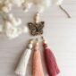 Déco rétroviseur avec pompon interchangeable_06