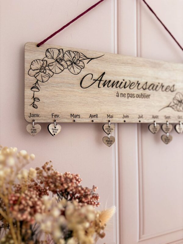 Calendrier modulable en bois_06 Calendrier d’anniversaires en bois personnalisé gravé au laser