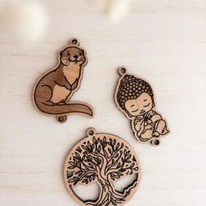Ornement en bois arbre de vie, bouddah et loutre