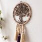 decoration-arbre-de-vie-en-bois-et-pompons-en-macrame_03