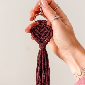 Porte clés cœur en macramé