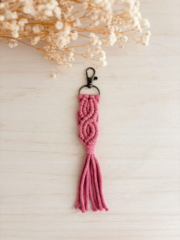 Prototype Porte-clés torsade rose01 Porte-clés en macramé