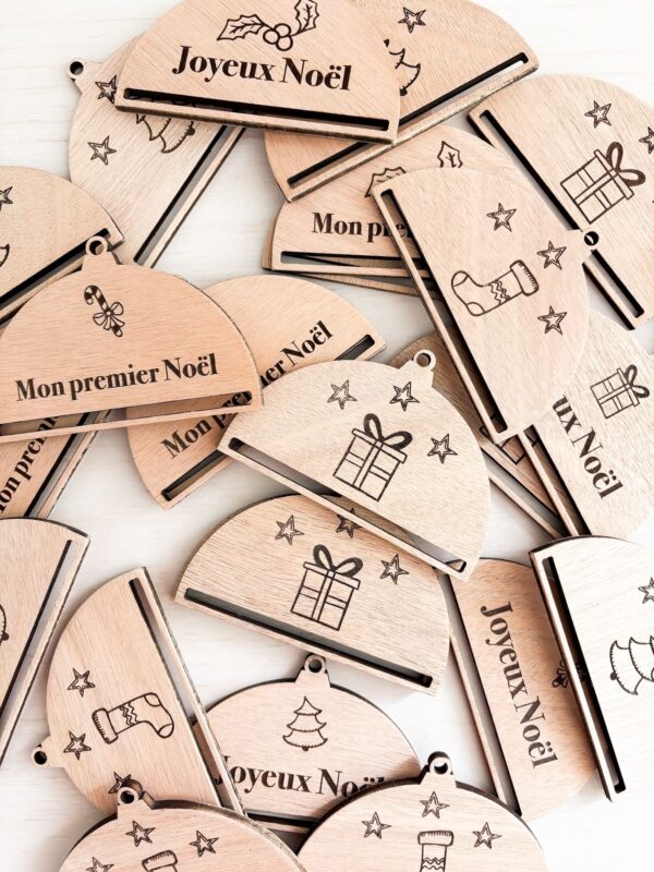 Base en bois boule de Noël