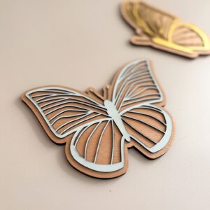 Papillon mural en bois et plexy_02