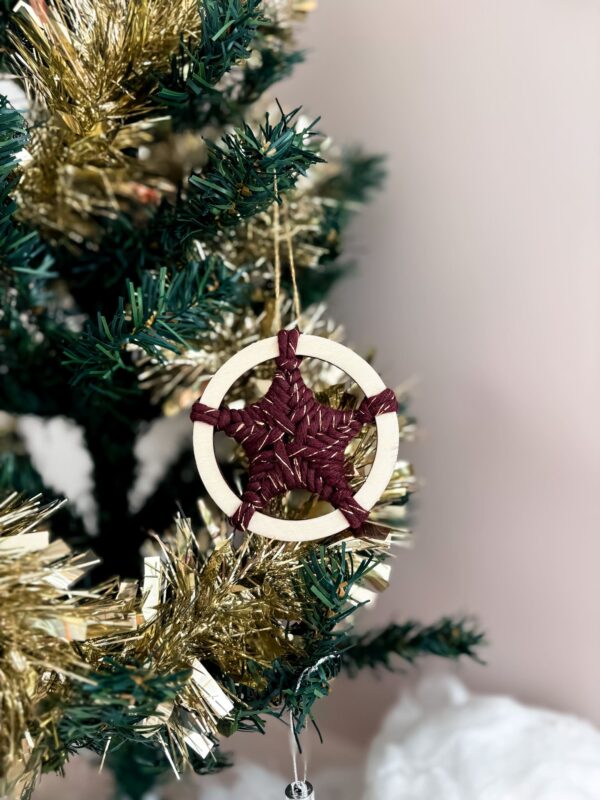 Décoration étoile de sapin_04 Étoile de Noël en macramé