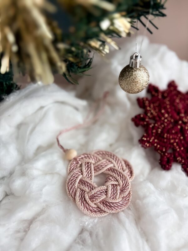 Décration boule torsadé de Noël_02 Décration boule torsadé de Noël_02