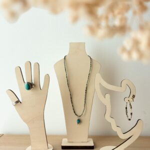 Présentoir à bijoux en bois