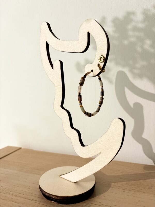 Présentoir à bijoux en bois_10 Présentoir à bijoux en bois_10