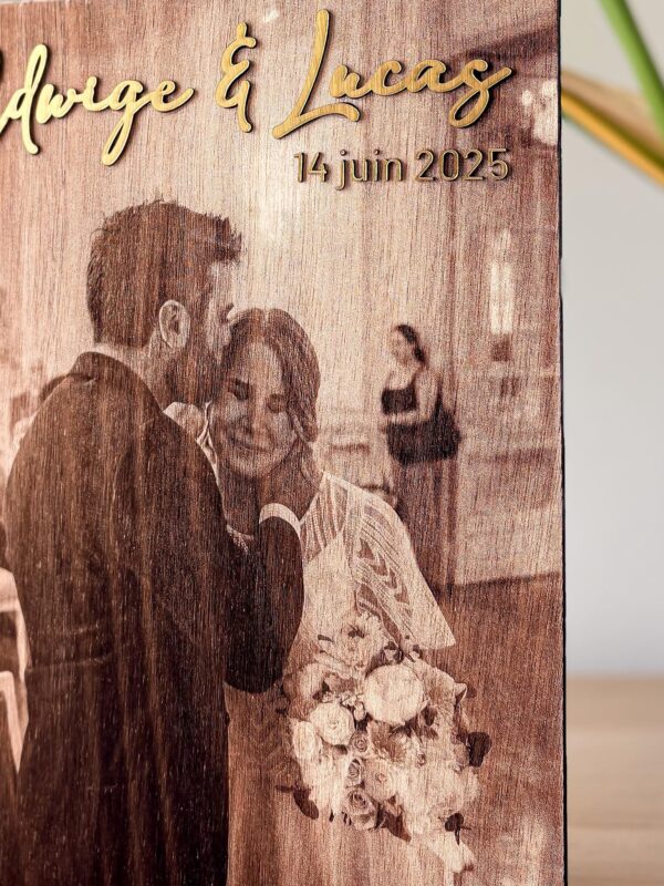 Photo gravée bois cadeau naissance Photo gravée bois cadeau naissance
