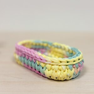 Corbeille ovale au crochet