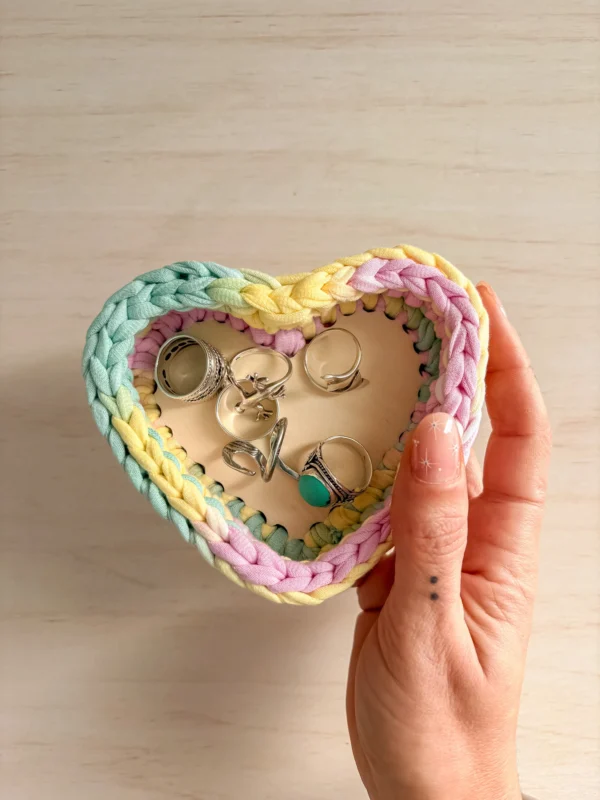 mini vide-poche cœur crochet_06 kit vide-poche crochet cœur
