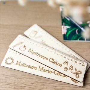 Règle en bois personnalisée