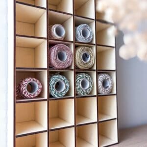 Rangement Bobines Bobbiny 3mm en Bois – Étagère 15 Cases