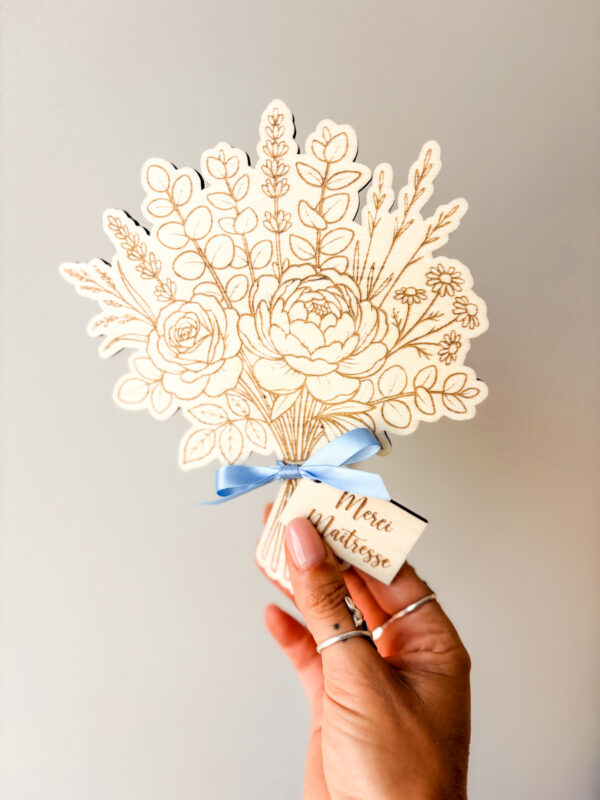 bouquet en bois personnalisé Merci maitresse cadeau