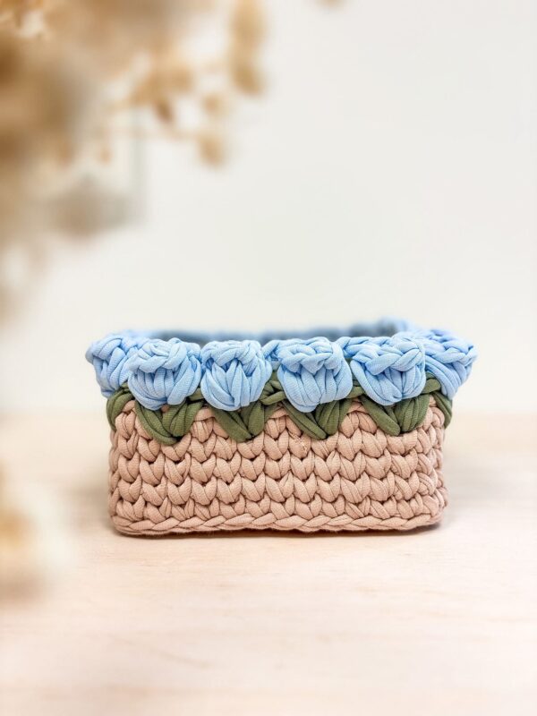 panière carrée crochet bordure fleurs