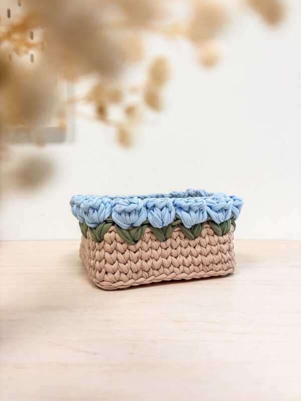 panière carrée crochet fleur bleue_03 panière carrée crochet fleur bleue_03